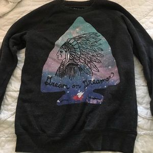 warm sweatshirt very colorful !